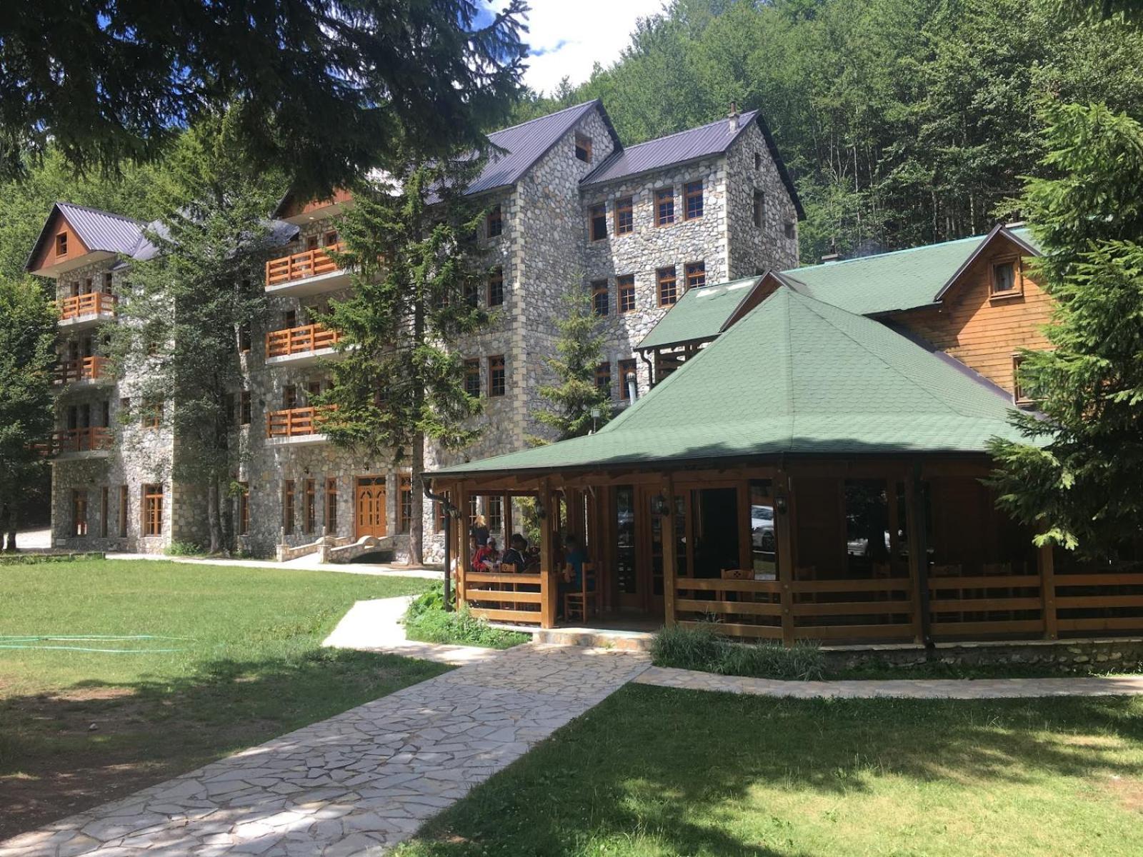Fusha E Gjes Hotel Βαλμπόνα Εξωτερικό φωτογραφία