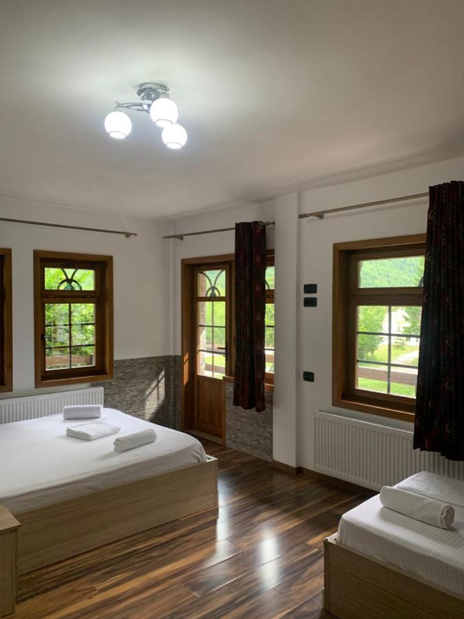 Fusha E Gjes Hotel Βαλμπόνα Εξωτερικό φωτογραφία